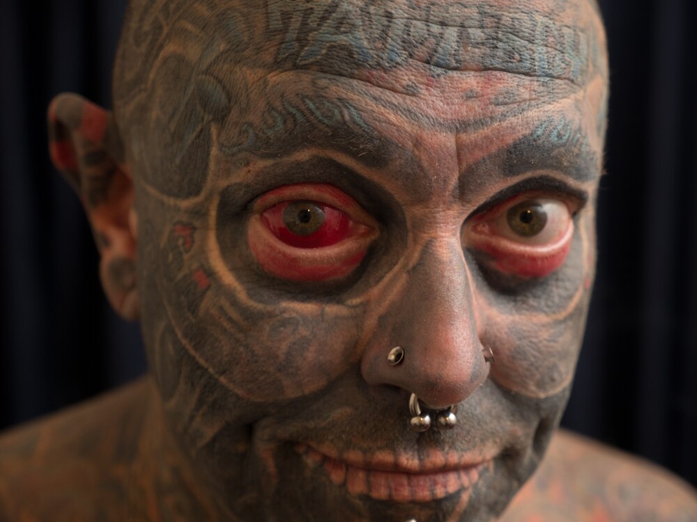 Tattboy Holden: Meet the man covered head to toe, and even an eye, in tattoos - ABC News